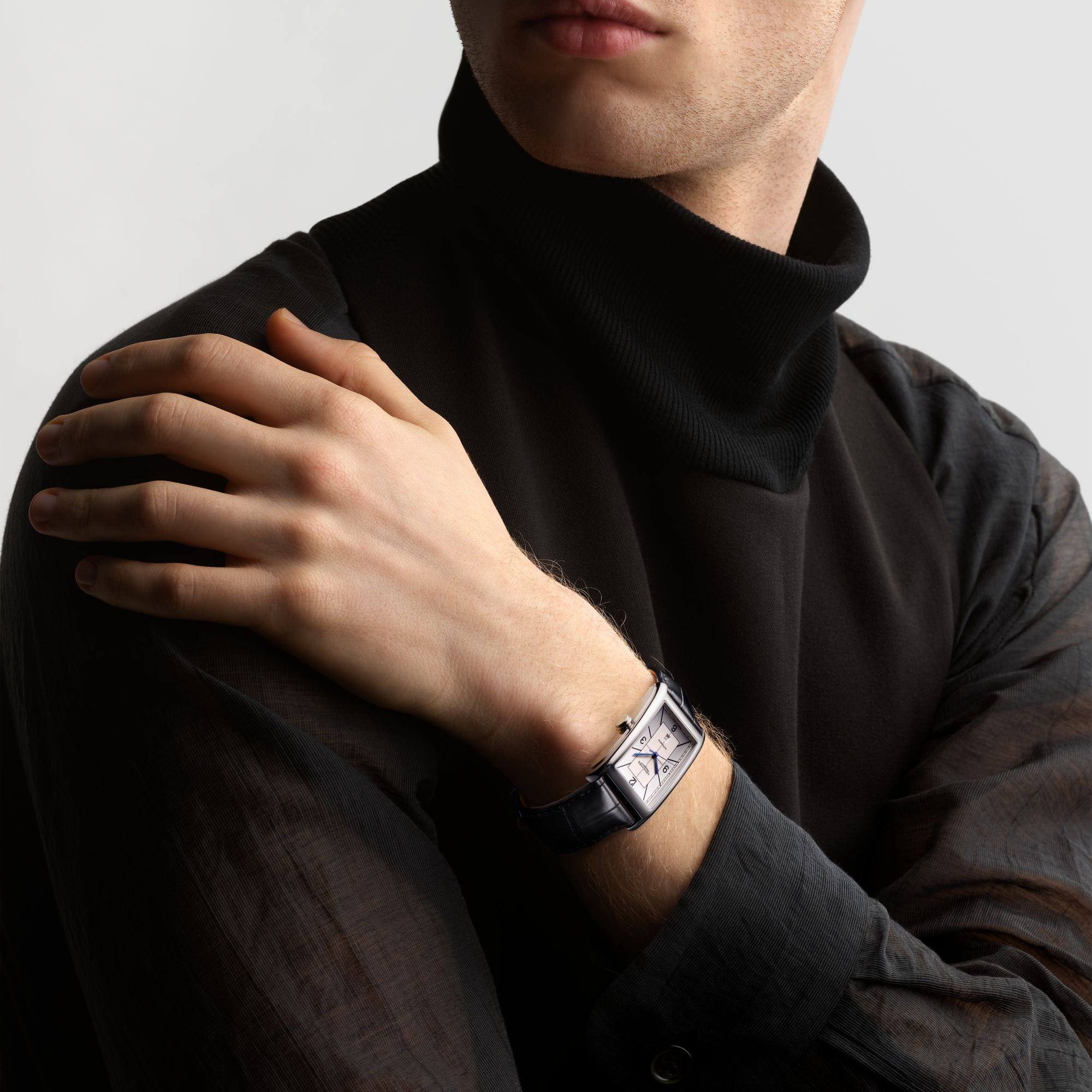 Оригинальные часы Longines Longines DolceVita L5.767.4.73.0 механические калибр механизма  общий вид